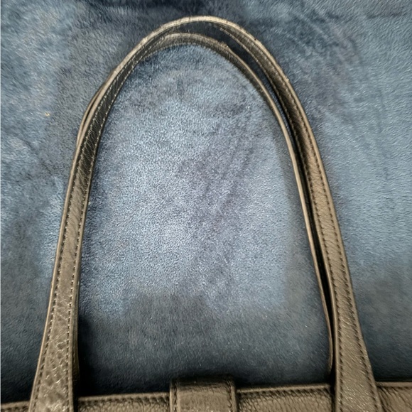 Tory Burch Meyer Plaque Pebbled Leather Tote Bag in black - Picture 9 of 15